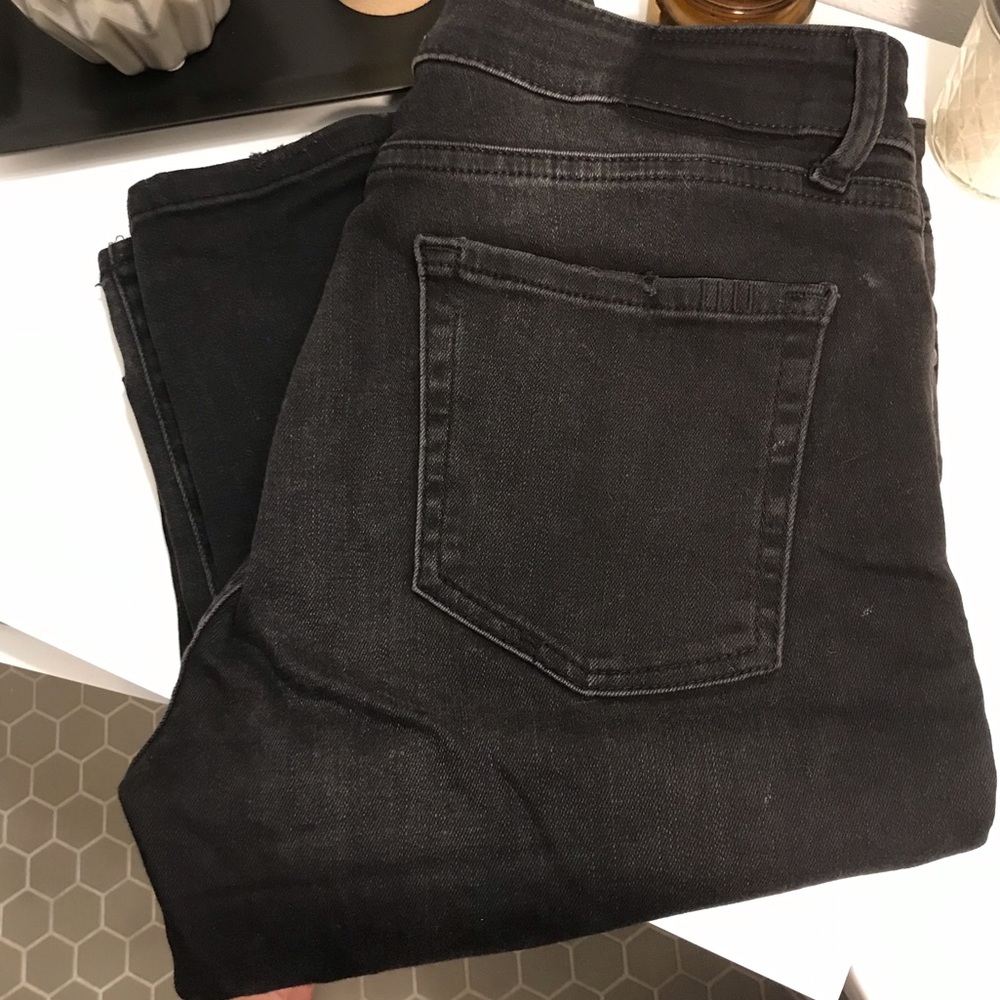 m1858 Distressed Black Kristen Skinny Jeans